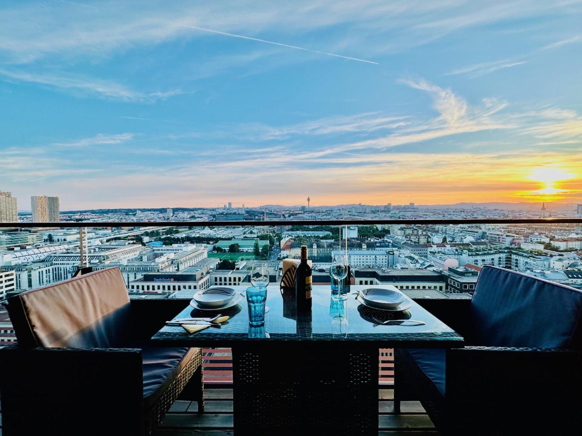 Triiiple Level 20 - Sonnenwohnen Apartment Mit Parkplatz Und Fantastischem Ausblick Viena Exterior foto